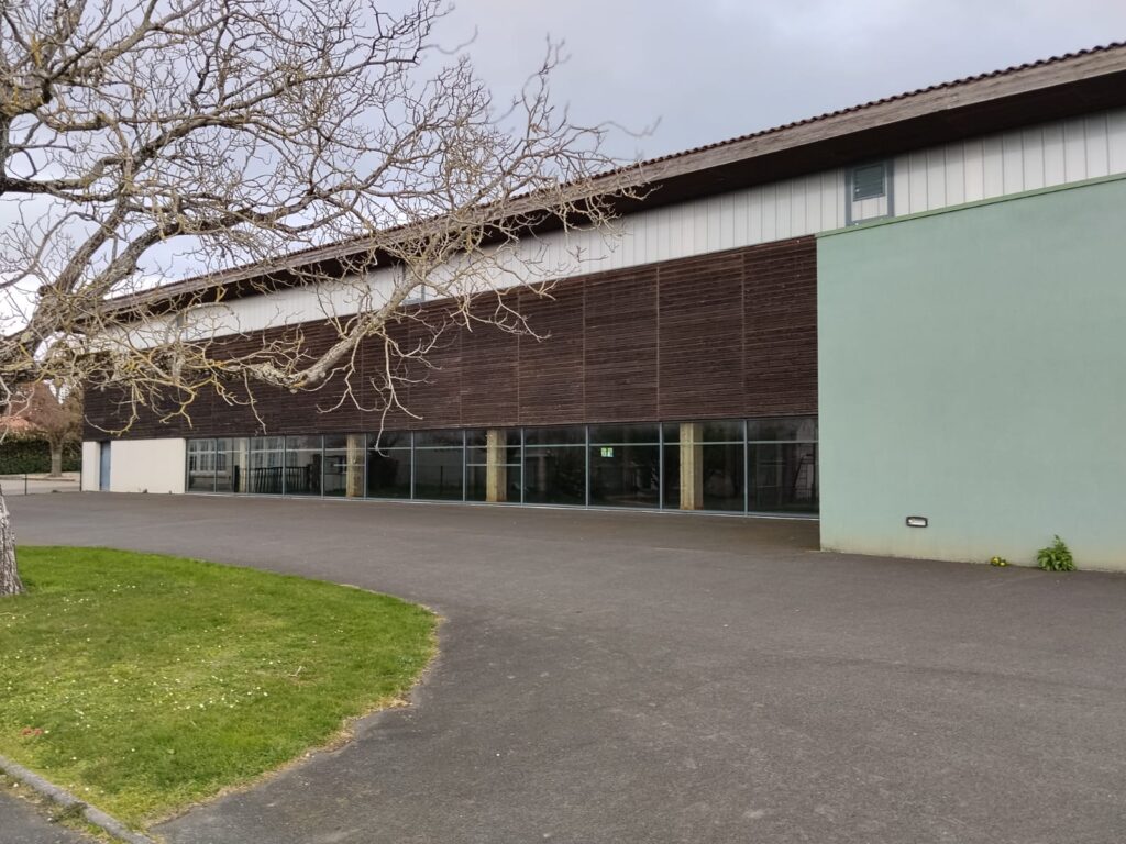 Complejo Deportivo 5